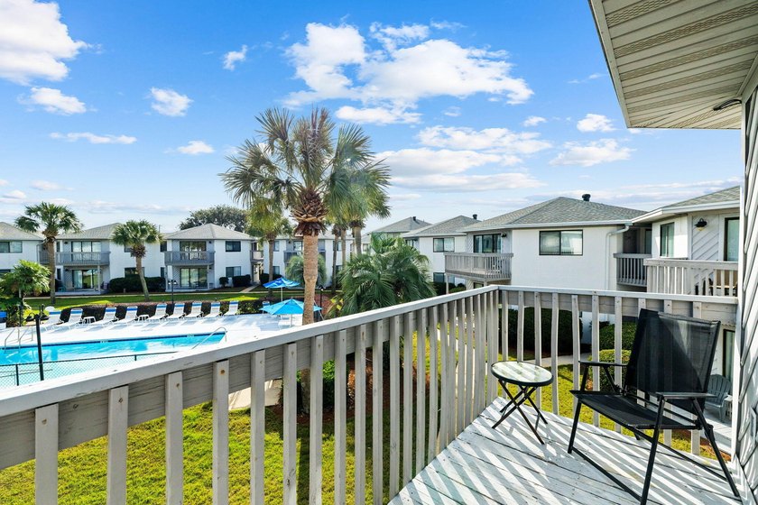 Fully Renovated Beach Condo/Prime Investment with Strong Rental - photo 3