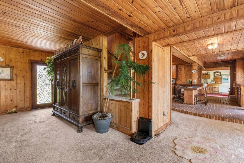 Experience the charm and character of a timeless Lake Jackson - photo 5
