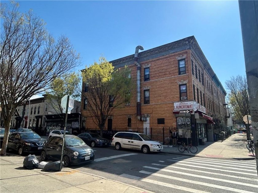 661 Central Ave is a free-market mixed-use investment - photo 3