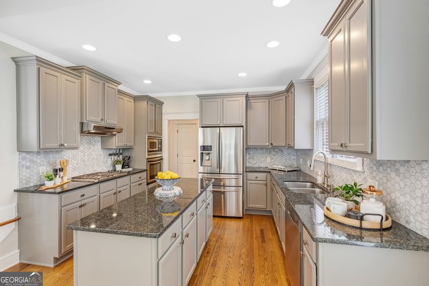 Ready to trade your starter home for the ultimate upgrade? - photo 10