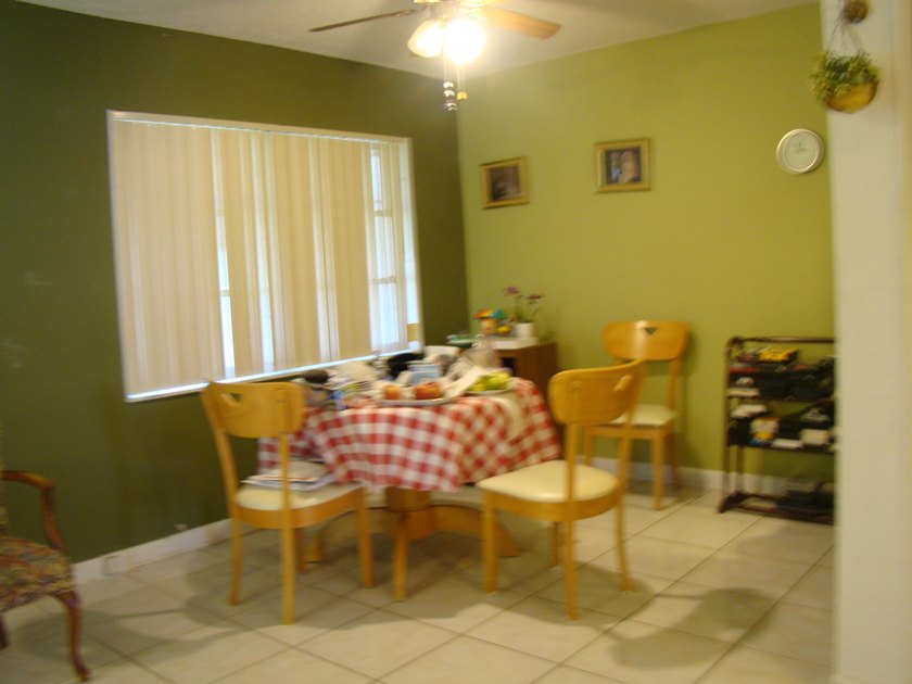 AS-IS WELL MAINTAINED SEMI MODERN DECOR HOME WITH KITCHEN AND - photo 11
