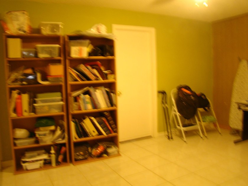 AS-IS WELL MAINTAINED SEMI MODERN DECOR HOME WITH KITCHEN AND - photo 22