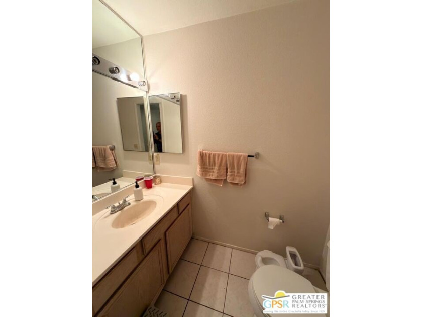 Rare opportunity to own a vacant triplex at 29395 Avenida La Paz - photo 12
