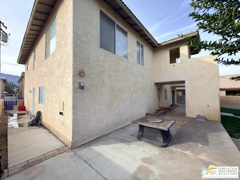 Rare opportunity to own a vacant triplex at 29395 Avenida La Paz - photo 16