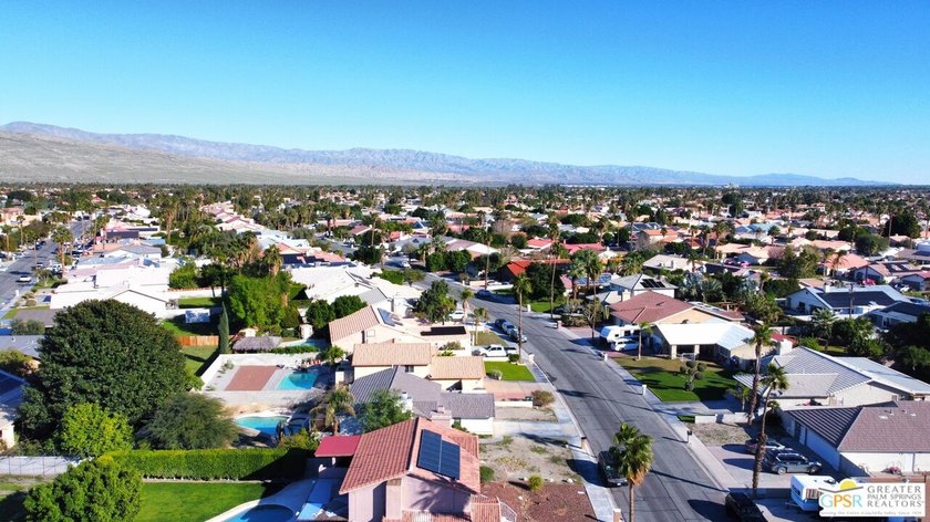Rare opportunity to own a vacant triplex at 29395 Avenida La Paz - photo 23
