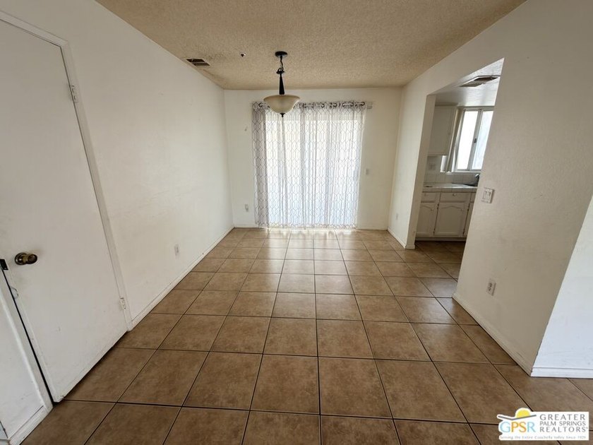 Rare opportunity to own a vacant triplex at 29395 Avenida La Paz - photo 27