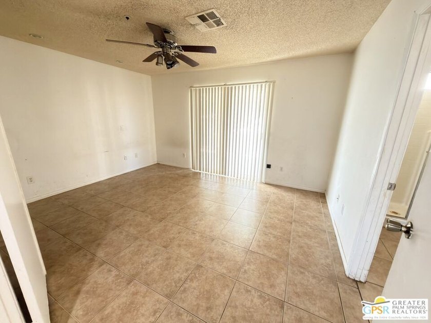 Rare opportunity to own a vacant triplex at 29395 Avenida La Paz - photo 31