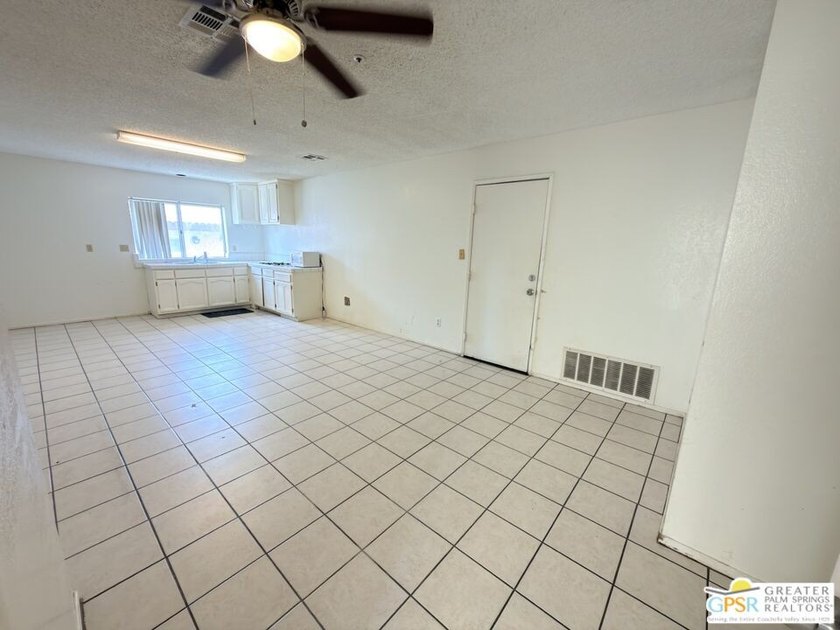 Rare opportunity to own a vacant triplex at 29395 Avenida La Paz - photo 39