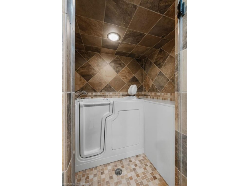 With more than 6,000 square feet under roof and over 56 acres of - photo 26