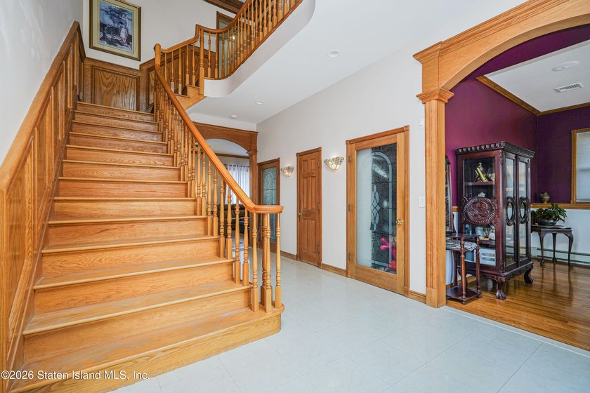 Welcome to 437 Lighthouse Ave! Exceptional custom-built luxury - photo 6