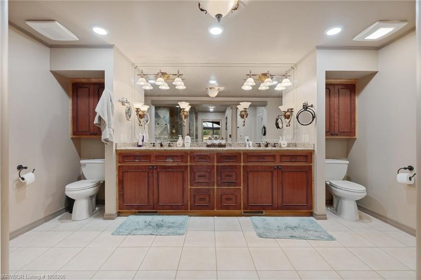With more than 6,000 square feet under roof and over 56 acres of - photo 28