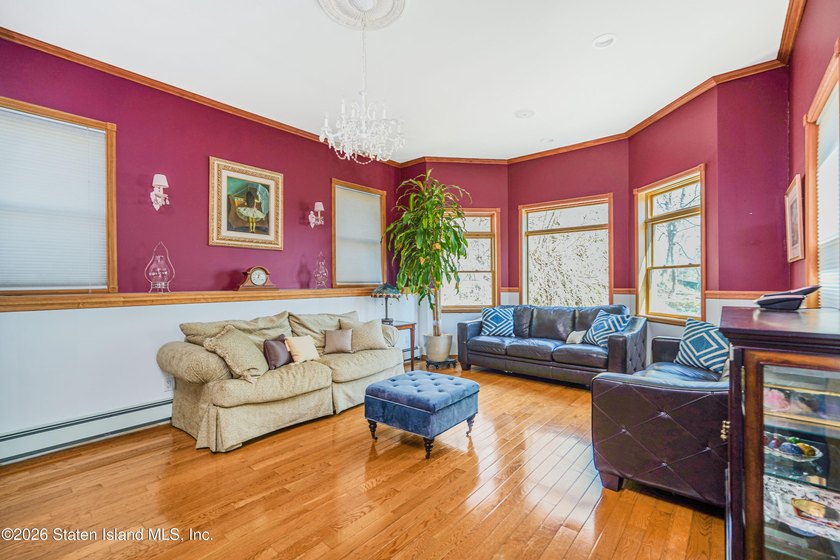 Welcome to 437 Lighthouse Ave! Exceptional custom-built luxury - photo 10