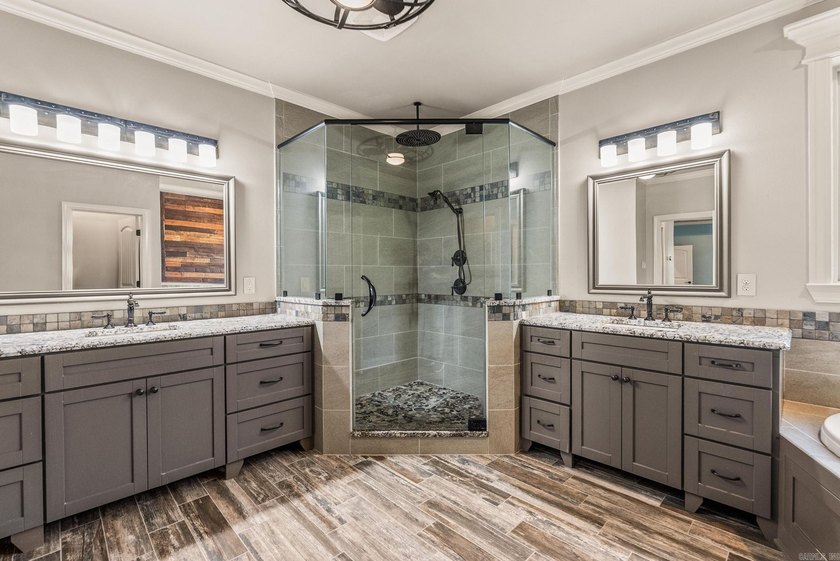 Welcome to this one-of-a-kind Sherwood home offering five - photo 32