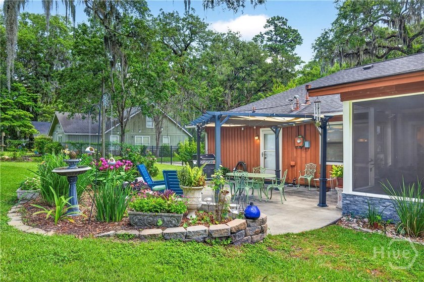 Picture yourself relaxing on your screened porch or patio - photo 33