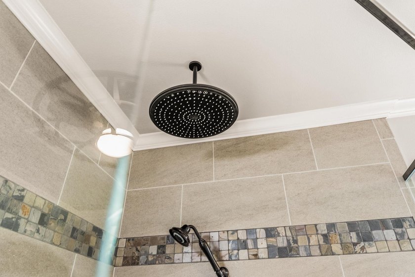 Welcome to this one-of-a-kind Sherwood home offering five - photo 34