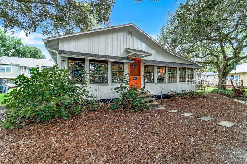 11 Whiting Street is the quintessential Brighton Beach cottage - photo 2