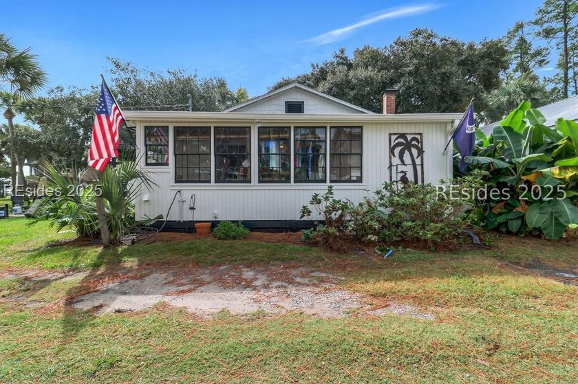 11 Whiting Street is the quintessential Brighton Beach cottage - photo 5