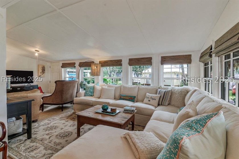 11 Whiting Street is the quintessential Brighton Beach cottage - photo 8