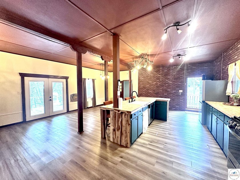 MOTIVATED SELLER! Enjoy the lake lifestyle without the lakefront - photo 3