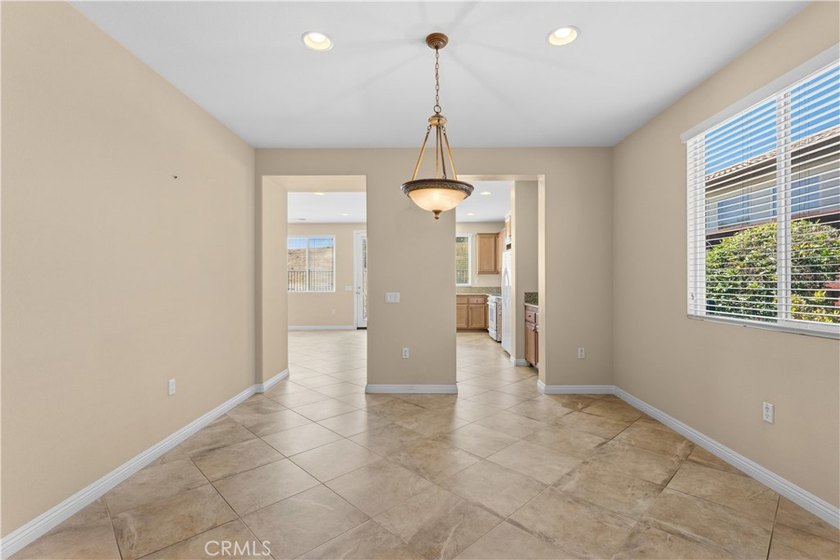 Beautifully maintained over 1800 sq home located in the 55+ - photo 6