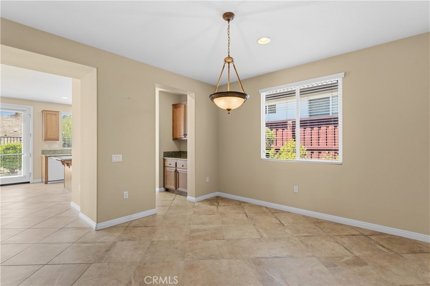 Beautifully maintained over 1800 sq home located in the 55+ - photo 7