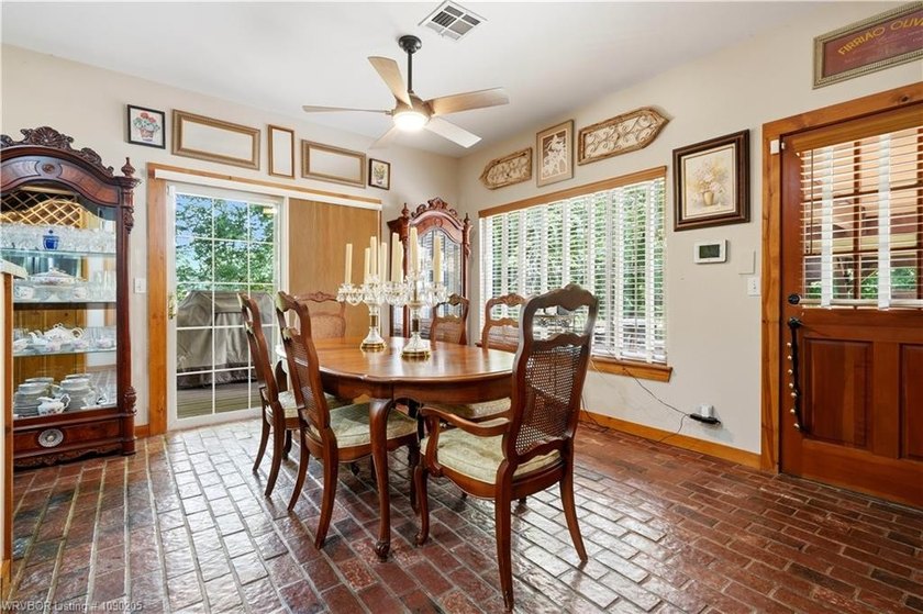 Only a few miles to Burnt Cabin Marina! Beautiful home secluded - photo 15