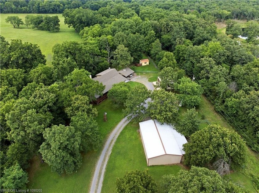 Only a few miles to Burnt Cabin Marina! Beautiful home secluded - photo 39