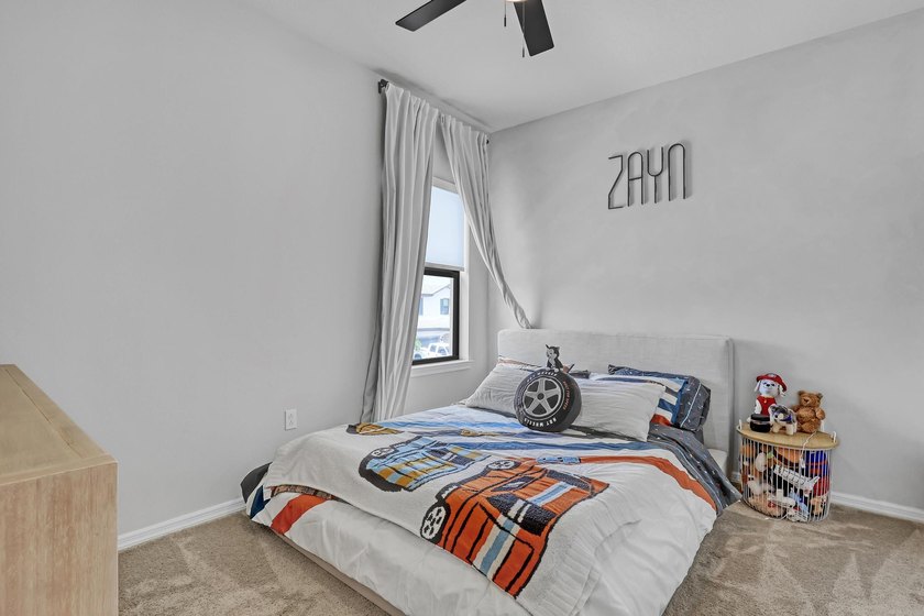 Stunning 2023-built 5-bedroom retreat in the gated community of - photo 33