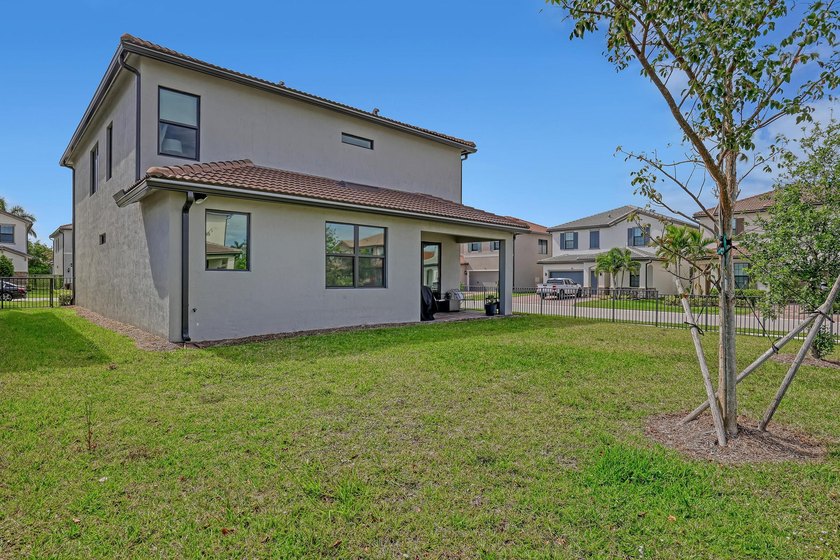 Stunning 2023-built 5-bedroom retreat in the gated community of - photo 48