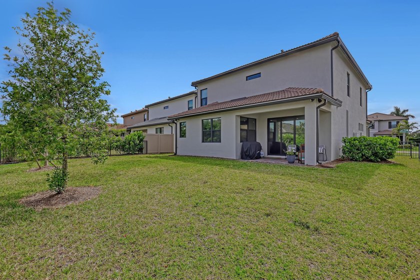 Stunning 2023-built 5-bedroom retreat in the gated community of - photo 49