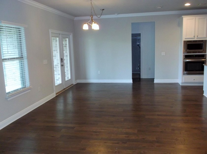Priced to sell. Spacious 5-bedroom, 3 bath 1 story home, enter - photo 8