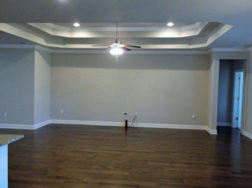 Priced to sell. Spacious 5-bedroom, 3 bath 1 story home, enter - photo 9