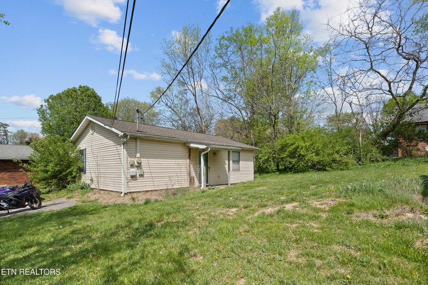 This property is great for a variety of uses. Investors - photo 32