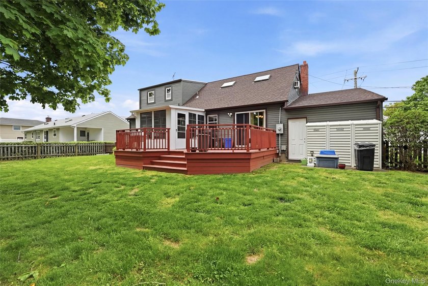 AVAILABLE.........Updated, spacious and move in ready! Boasting - photo 31