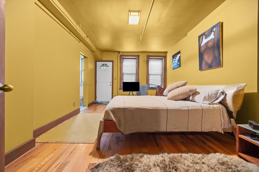 Presenting a rare opportunity to own a beautiful, legal three - photo 3
