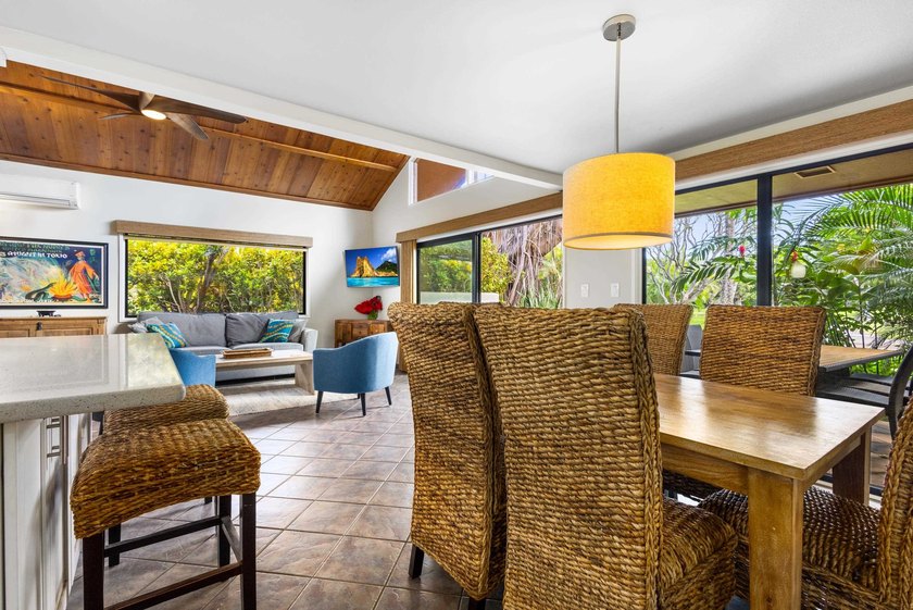 Discover the perfect blend of space, comfort, and island living - photo 22