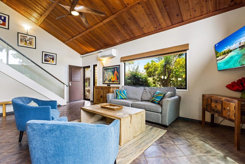 Discover the perfect blend of space, comfort, and island living - photo 44