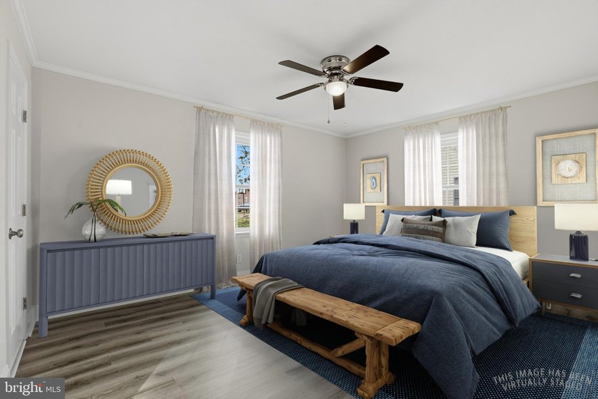 COME HOME TO THIS PRISTINE HOME LOCATED IN THE RIVERFRONT - photo 8