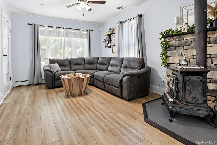 Your Dream home awaits, Open concept 3 bedroom home that has - photo 2