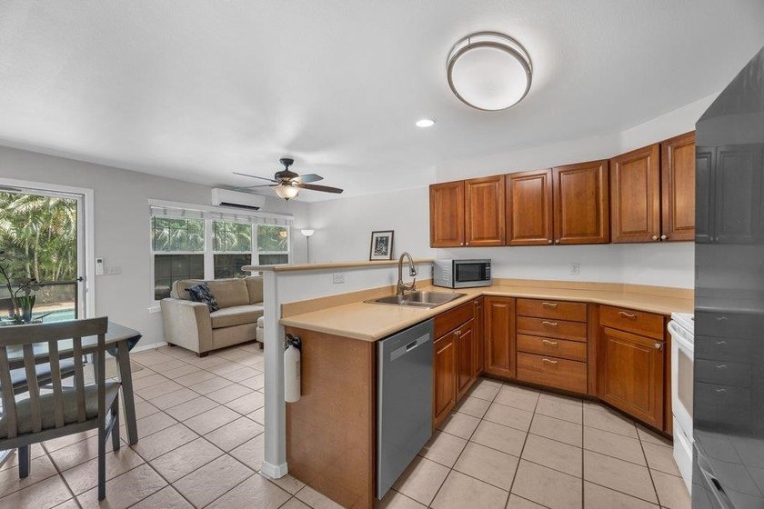 Originally constructed as the neighborhood developer's custom - photo 38