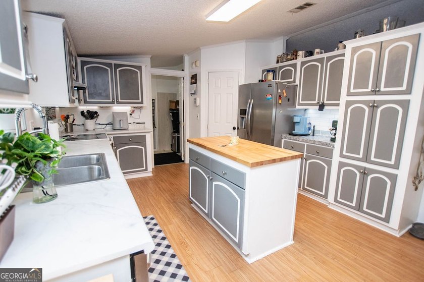 Welcome home to 4321 Highway 186! This adorable 4 bedroom/2 - photo 9