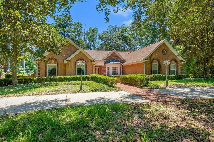 Bankruptcy and Short Sale. Additional Buyer Premium to the - photo 4
