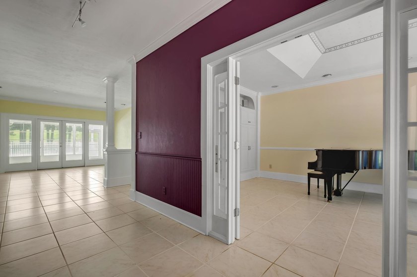 Bankruptcy and Short Sale. Additional Buyer Premium to the - photo 8