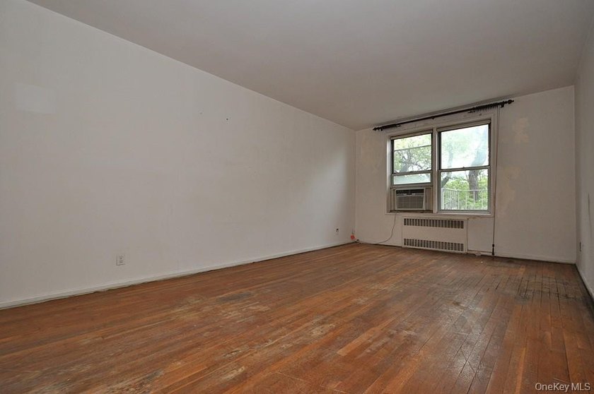 Great opportunity to own a two-bedroom co-op in sought-after - photo 8