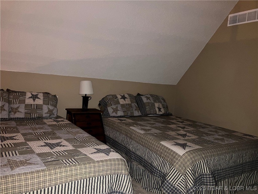> A wall of windows and vaulted ceilings. Main level living! Big - photo 48