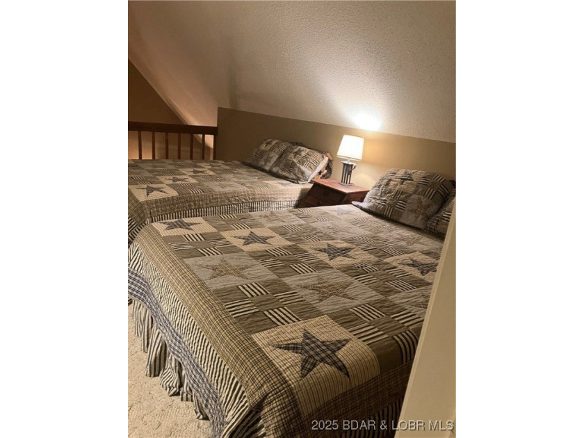 > A wall of windows and vaulted ceilings. Main level living! Big - photo 55