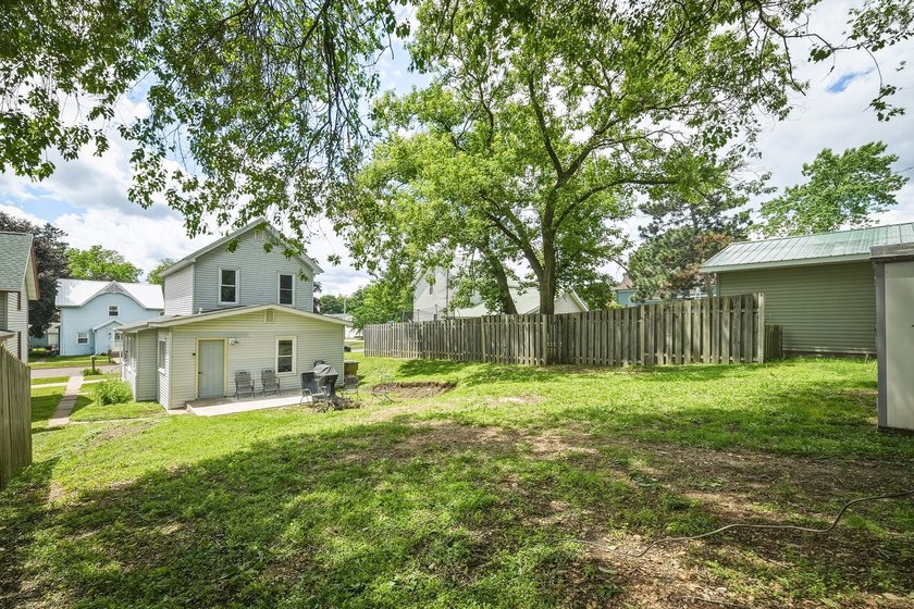 Affordable opportunity in a convenient Chippewa Falls location! - photo 8