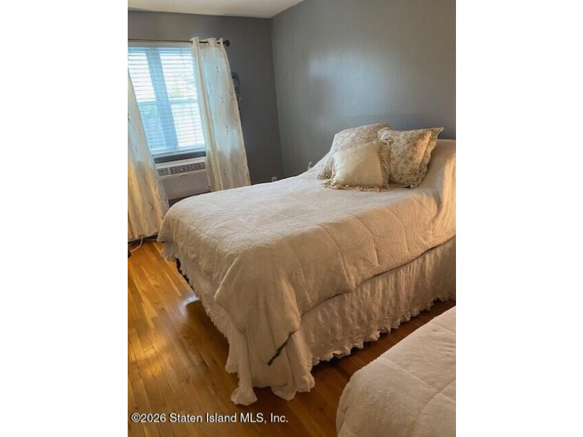 Unique opportunity to own a 1st Floor, 1 bedroom co-op in the - photo 8