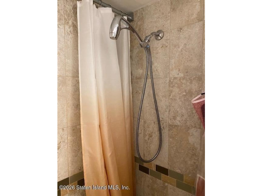 Unique opportunity to own a 1st Floor, 1 bedroom co-op in the - photo 10