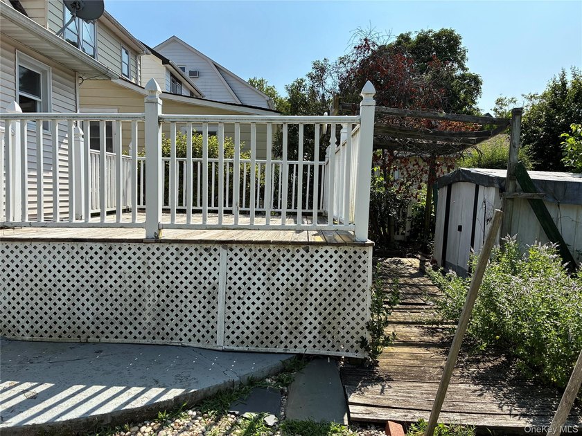 Welcome to this 3-bedroom, 1-bath single-family home ideally - photo 22